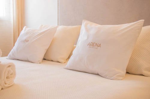 Detalles de los cojines de la cama